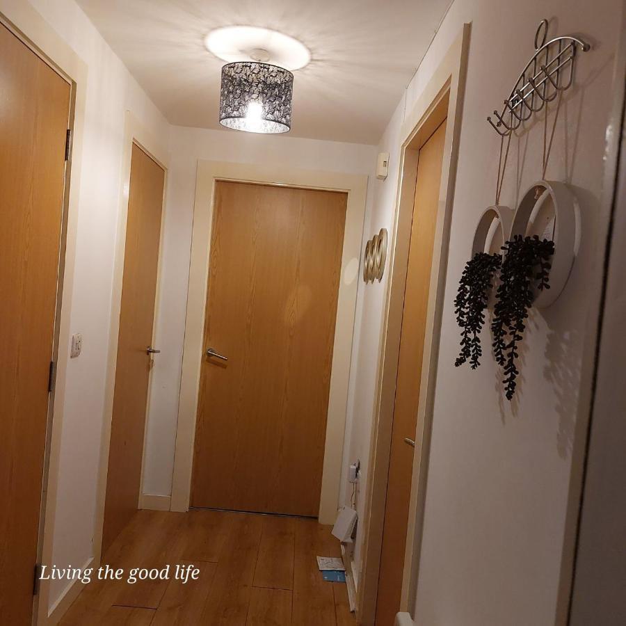 Balcony-View With Free And Secured Parking Apartment Manchester Exterior foto
